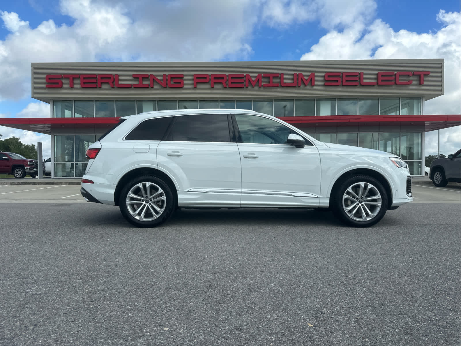 2025 Audi Q7 Premium Plus's photo