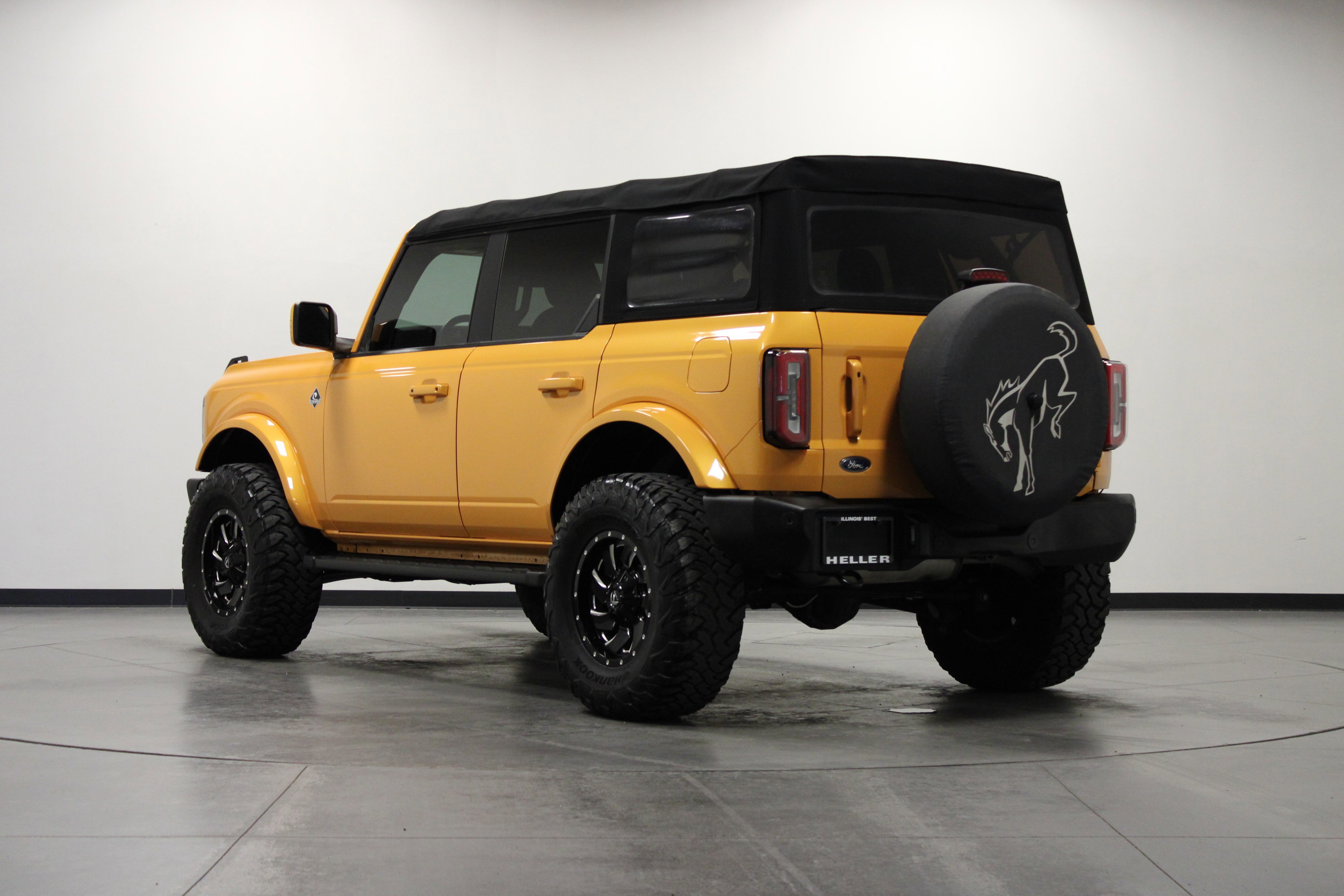 2022 Ford Bronco Outer Banks photo 3
