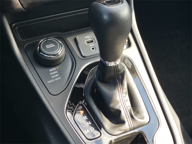 2020 Jeep Cherokee Altitude photo 25