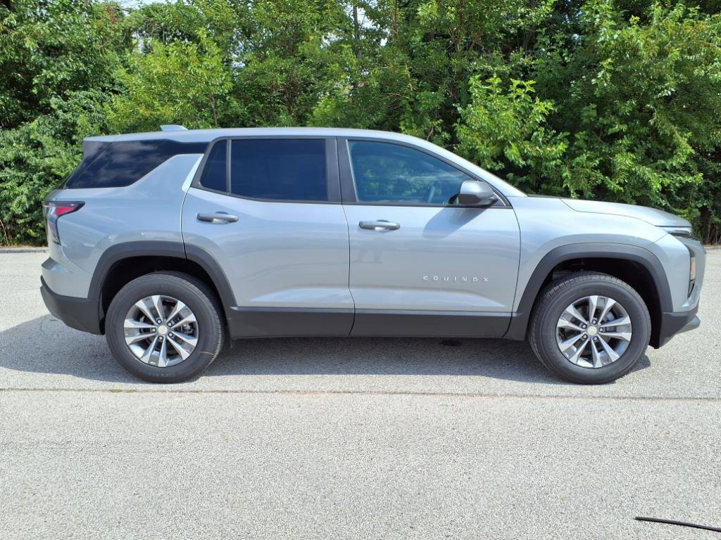 2026 Chevrolet Equinox LT photo 17