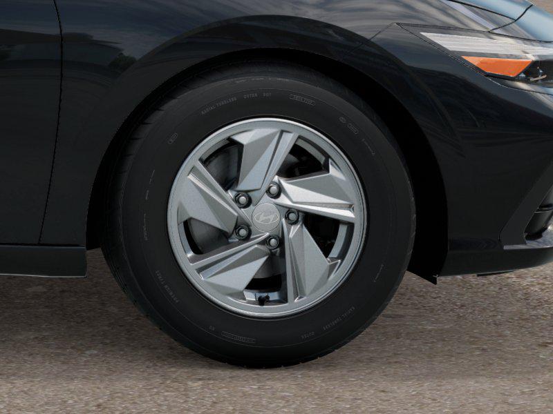 2025 Hyundai Elantra SE photo 7