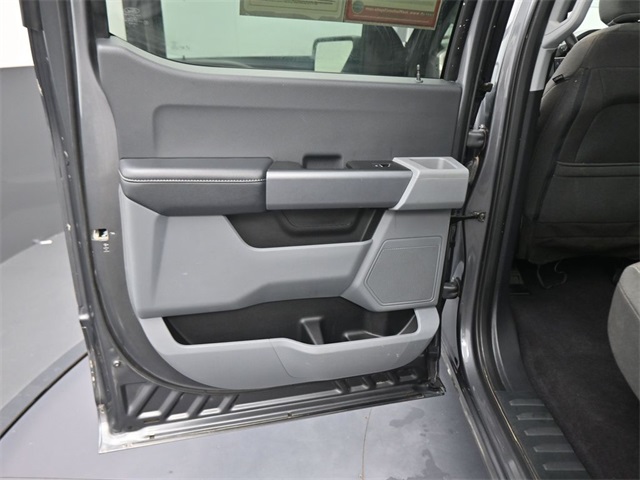 2023 Ford F-150 XLT photo 14