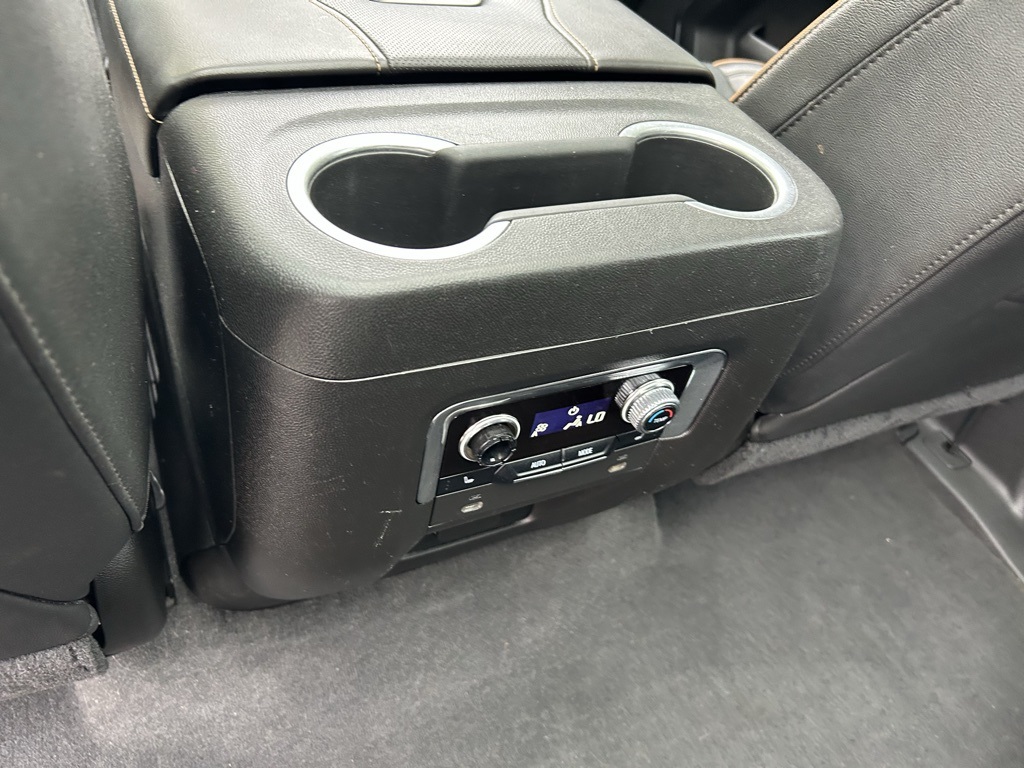 2021 Gmc Yukon AT4 photo 26