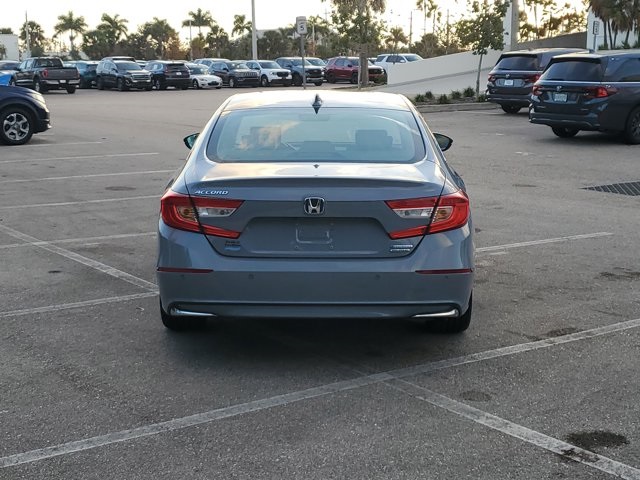 2021 Honda Accord Hybrid Touring photo 2