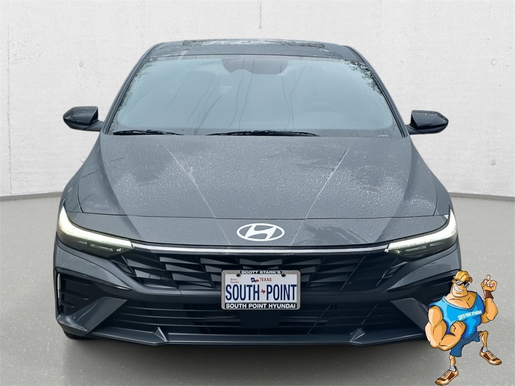 2026 Hyundai Elantra SEL Sport photo 2