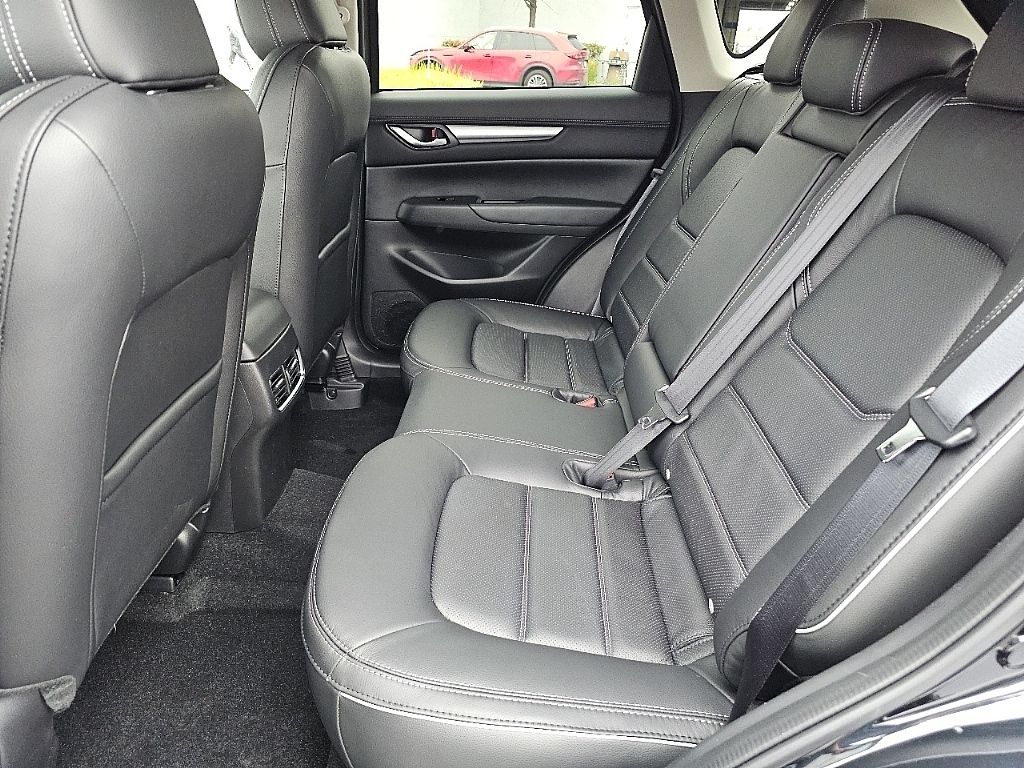 2025 Mazda CX-5 2.5 S Preferred photo 11