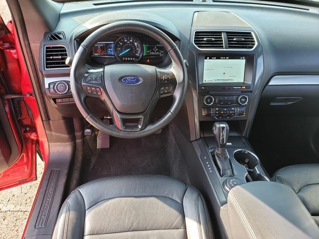 2018 Ford Explorer XLT photo 12