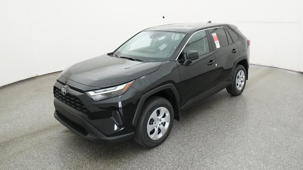 2025 Toyota RAV4 LE's photo