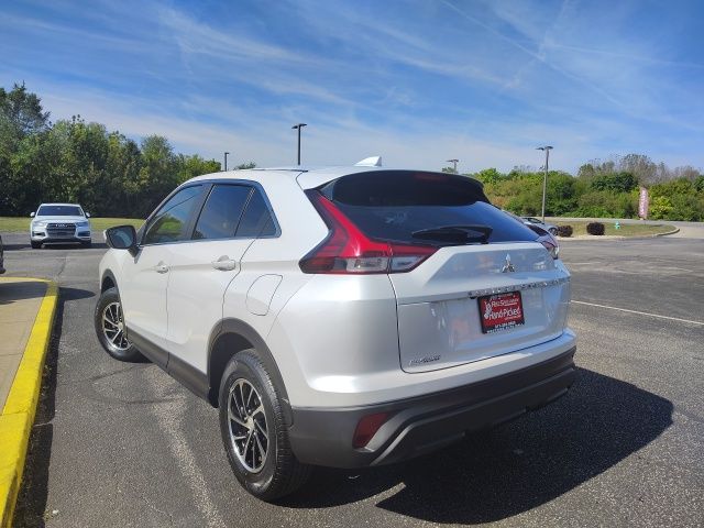 2022 Mitsubishi Eclipse Cross ES photo 3
