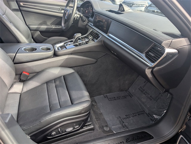 2022 Porsche Panamera 4 Platinum photo 10