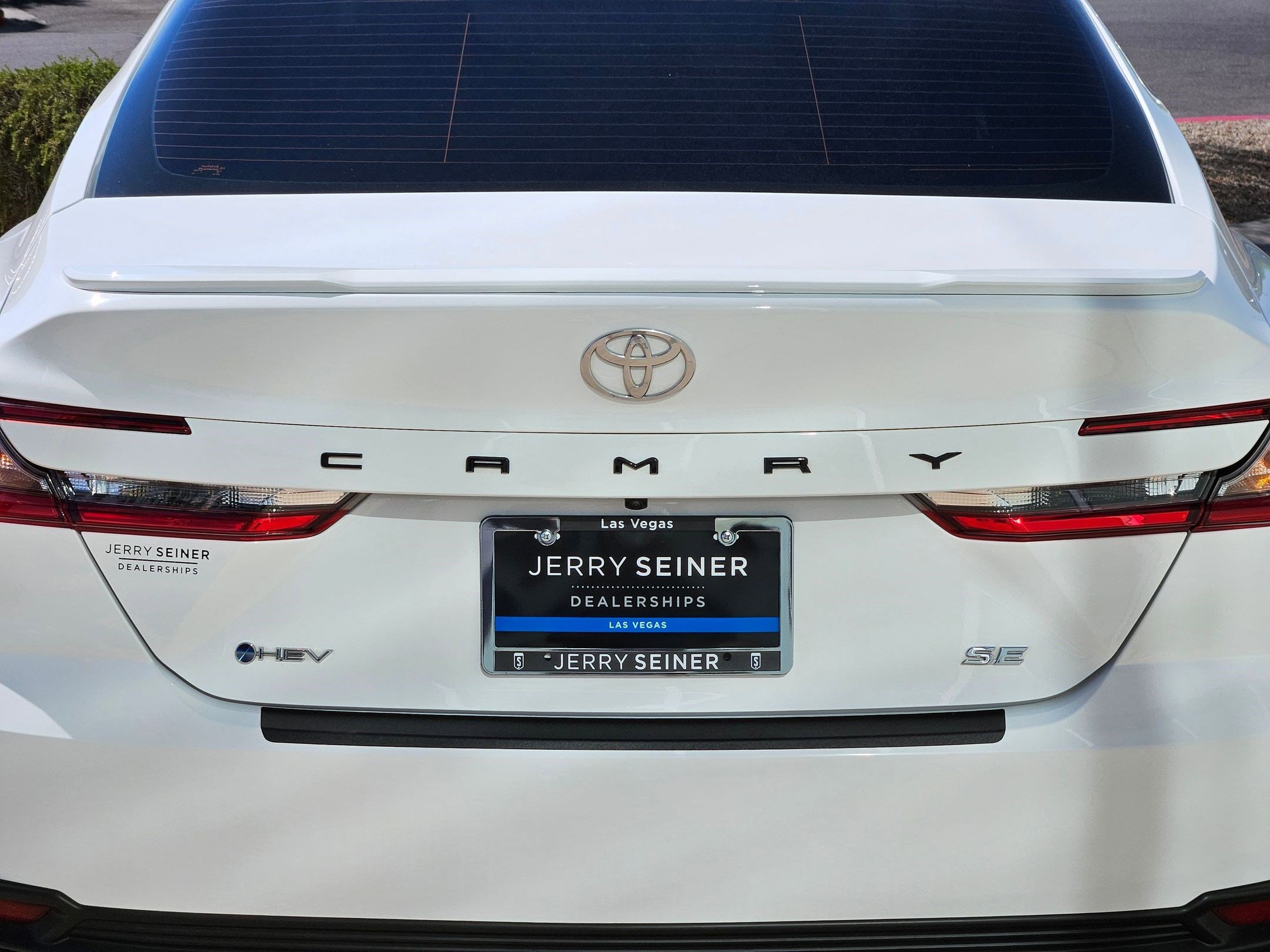 2025 Toyota Camry SE photo 12