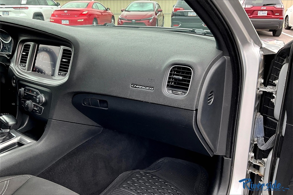 2023 Dodge Charger SXT photo 21