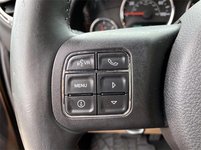 2012 Jeep Wrangler Sahara photo 17