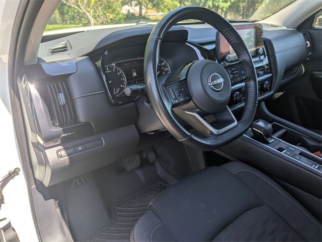 2022 Nissan Pathfinder SV photo 10