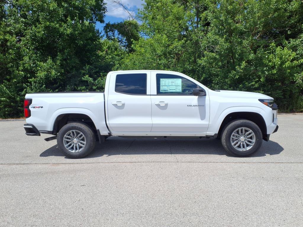 2025 Chevrolet Colorado Work Truck LT photo 17