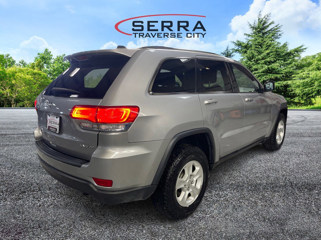 2014 Jeep Grand Cherokee Laredo photo 2
