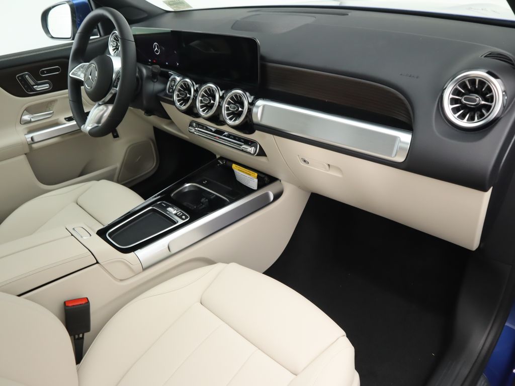2026 Mercedes Benz GLB 250 photo 19