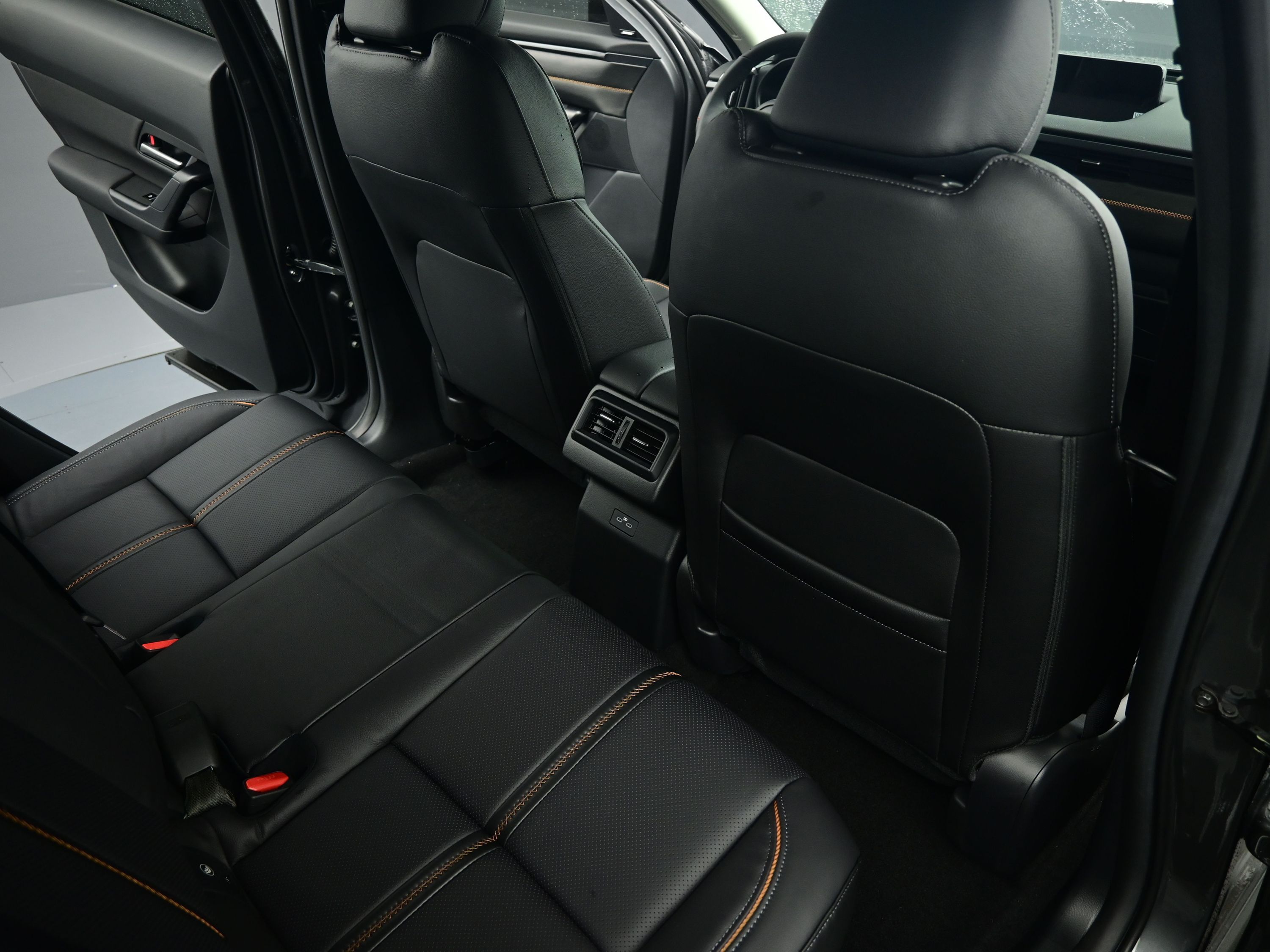 2025 Mazda CX-50 Premium photo 25