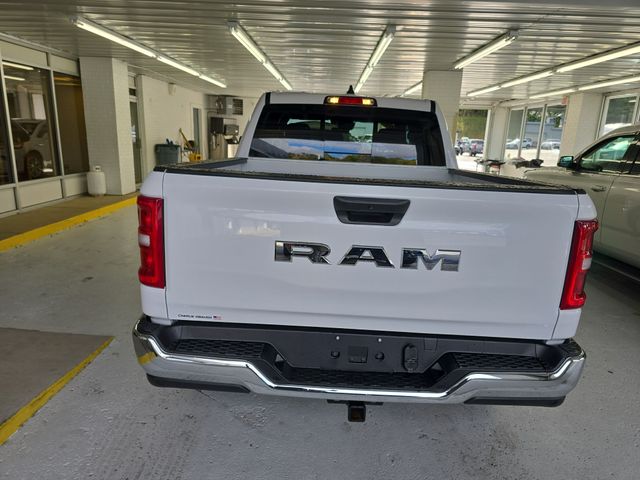 2025 Ram 1500 Tradesman photo 3
