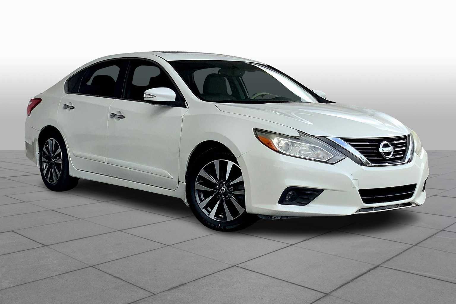 2015 Nissan Altima 2.5 S photo 2