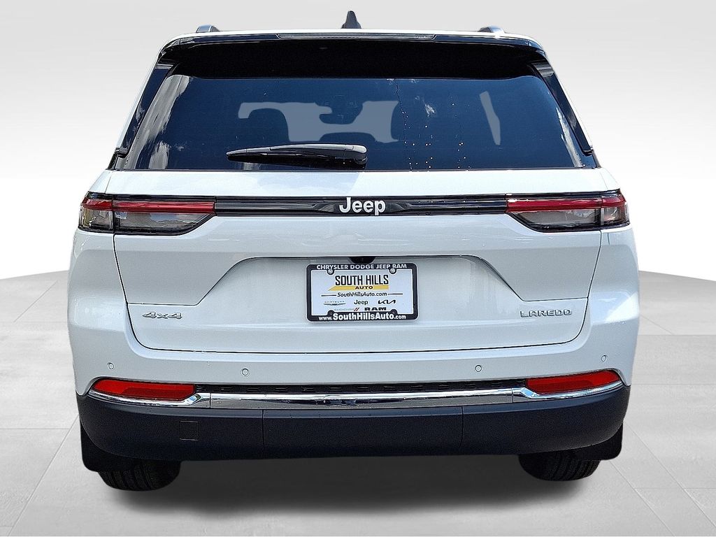 2025 Jeep Grand Cherokee Laredo X photo 5