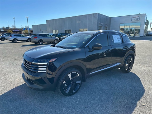2025 Nissan Kicks SR photo 4