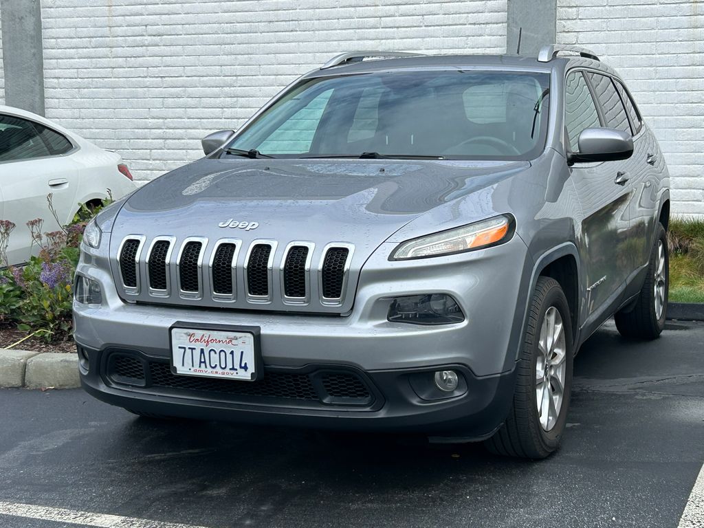 Used 2016 Jeep Cherokee Latitude with VIN 1C4PJLCB2GW149379 for sale in San Mateo, CA