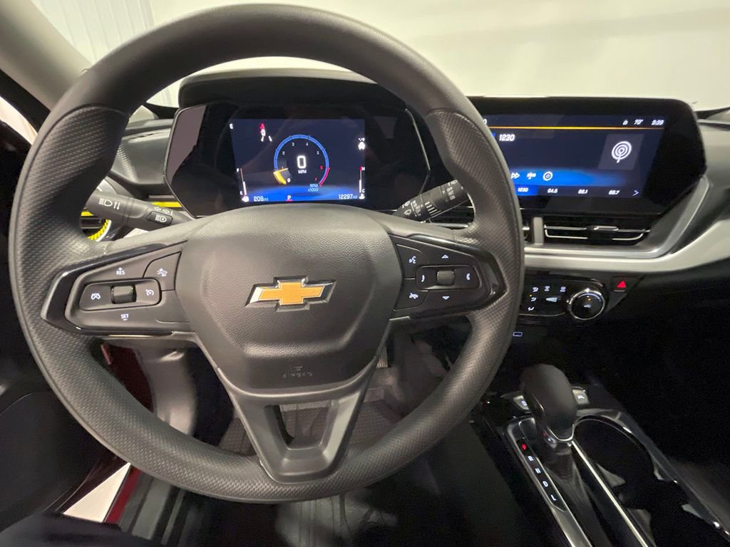 2024 Chevrolet Trax LT photo 26