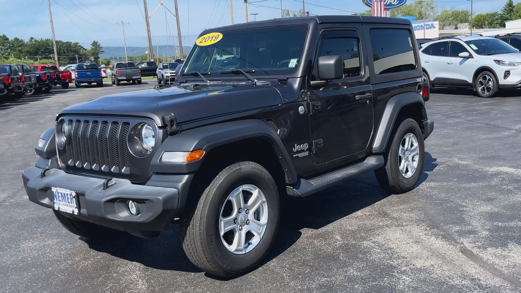 2019 Jeep Wrangler Sport photo 7