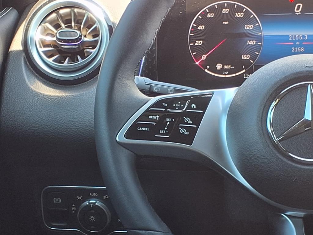 2025 Mercedes Benz GLB 250 photo 13