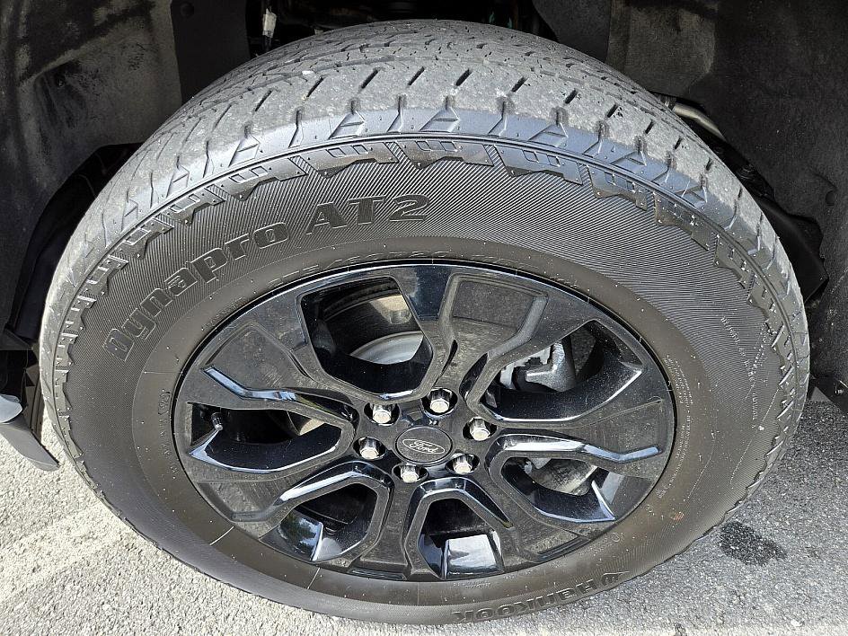 2023 Ford F-150 Lariat photo 18