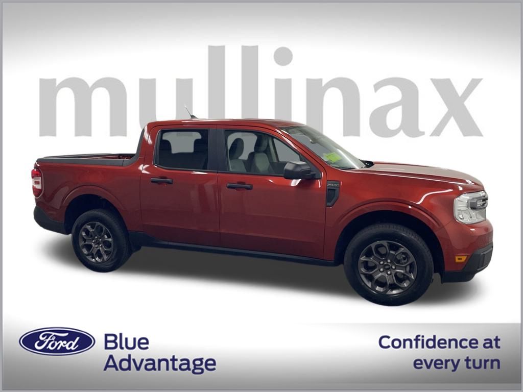 2023 Ford Maverick XLT photo 2