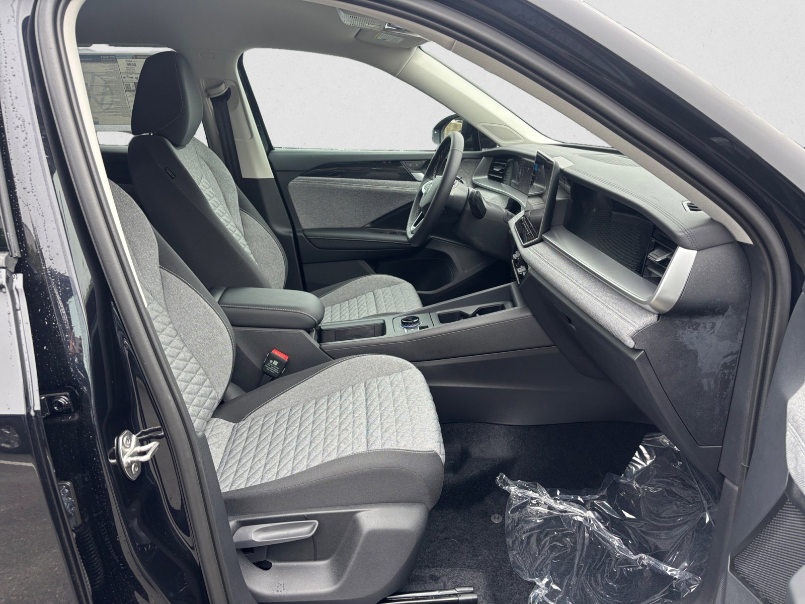 2025 Volkswagen Tiguan S photo 14