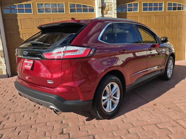 2019 Ford Edge SEL photo 3