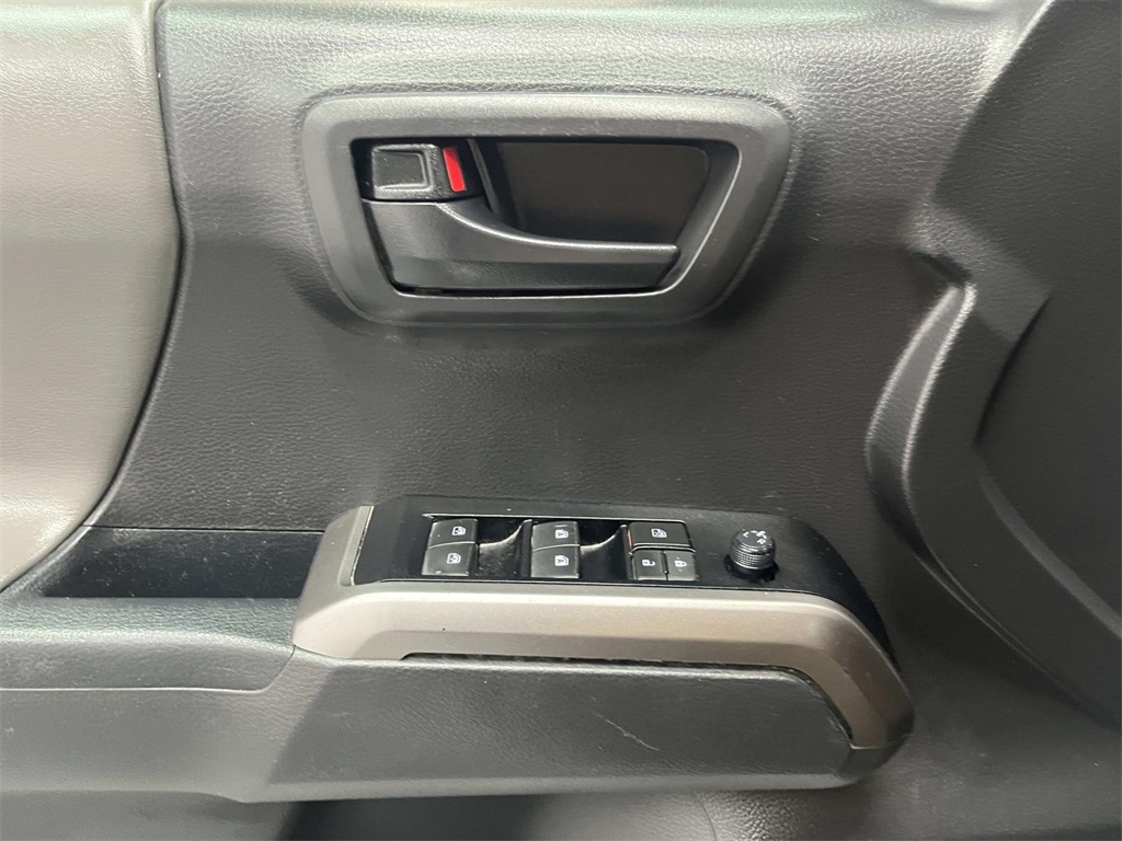 2023 Toyota Tacoma SR5 photo 14