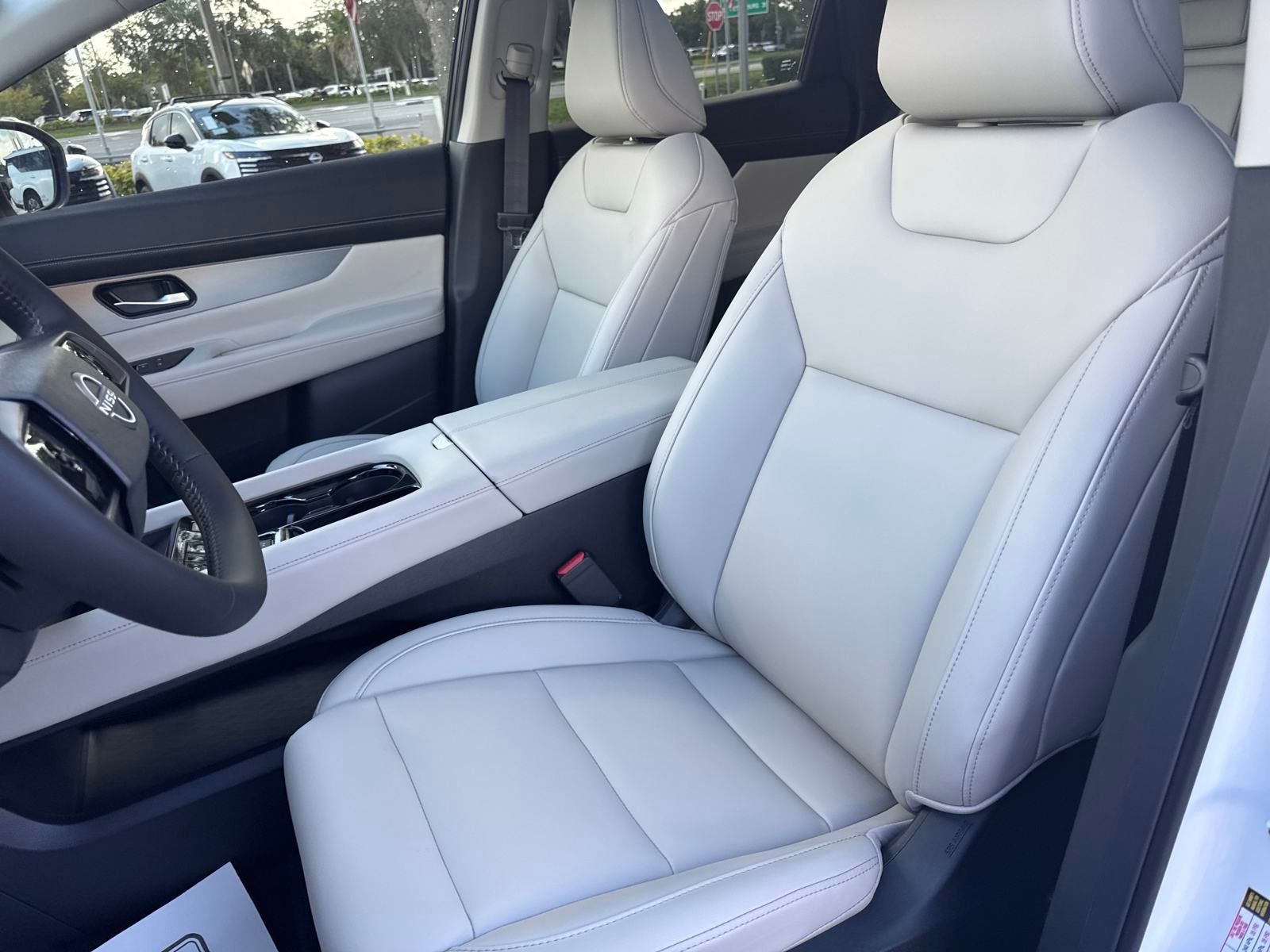 2025 Nissan Murano SL photo 25