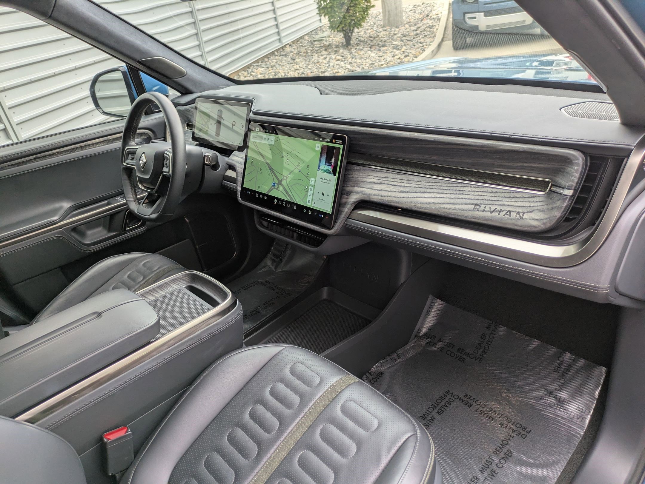2022 Rivian R1T Adventure photo 27