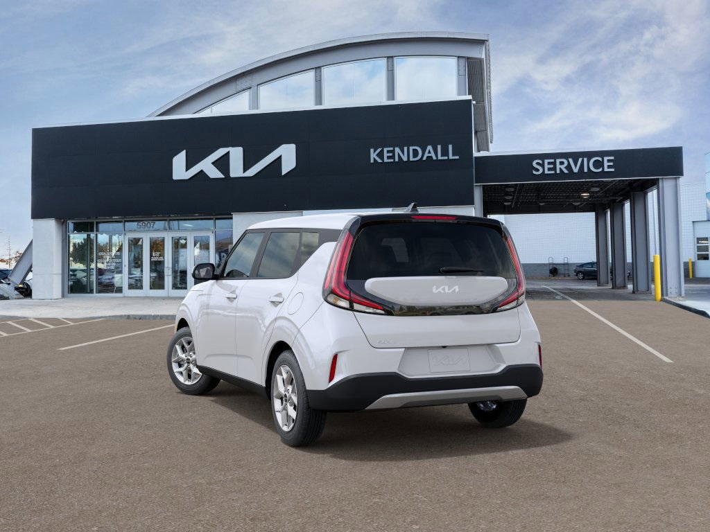 2025 Kia Soul LX photo 3