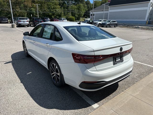2025 Volkswagen Jetta Sport photo 2