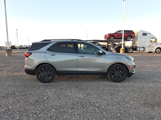 2023 Chevrolet Equinox RS photo 3