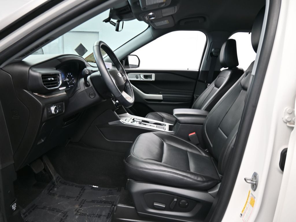 2022 Ford Explorer Limited photo 11