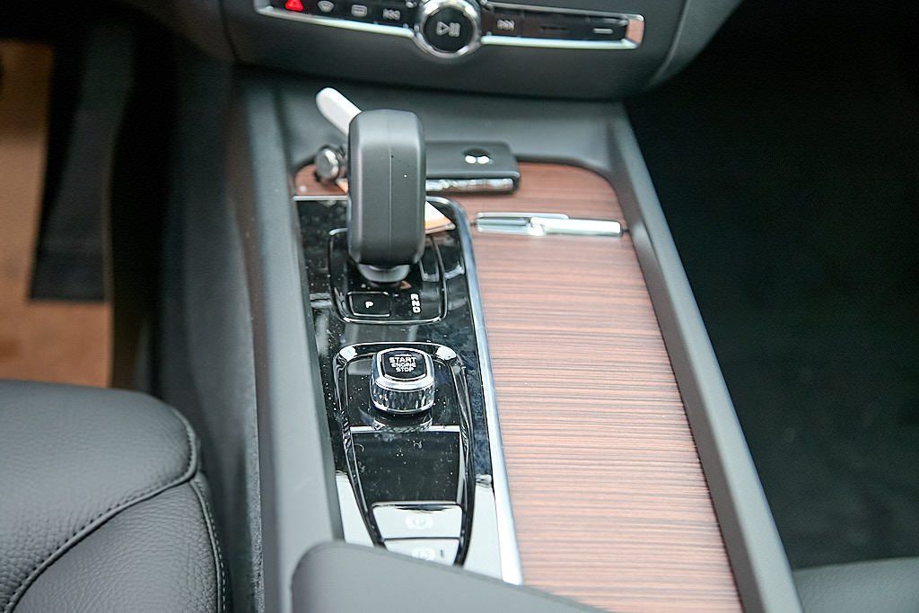 2026 VOLVO V60CC - Image 26