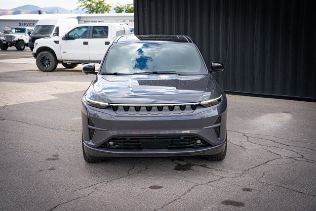 2025 Jeep Wagoneer S Launch Edition photo 2