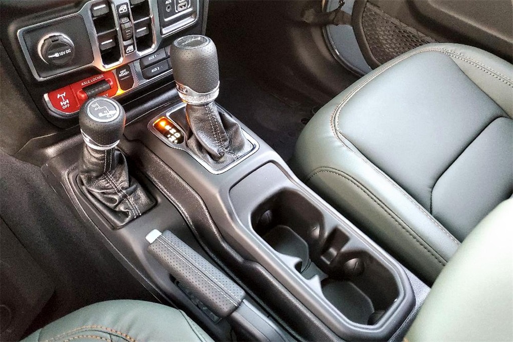 2025 Jeep Gladiator Mojave photo 10