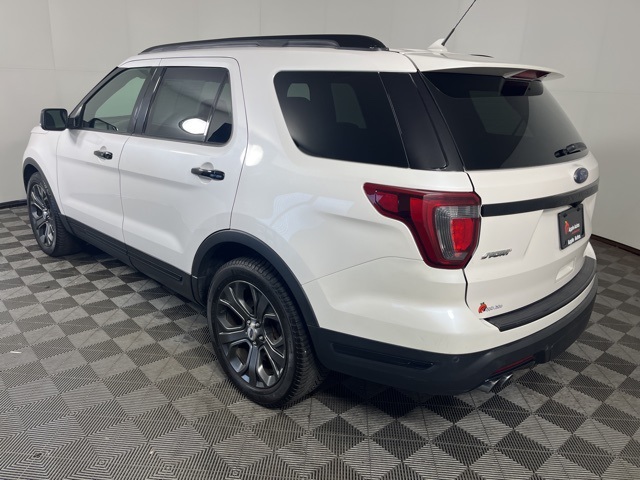 2018 Ford Explorer Sport photo 2