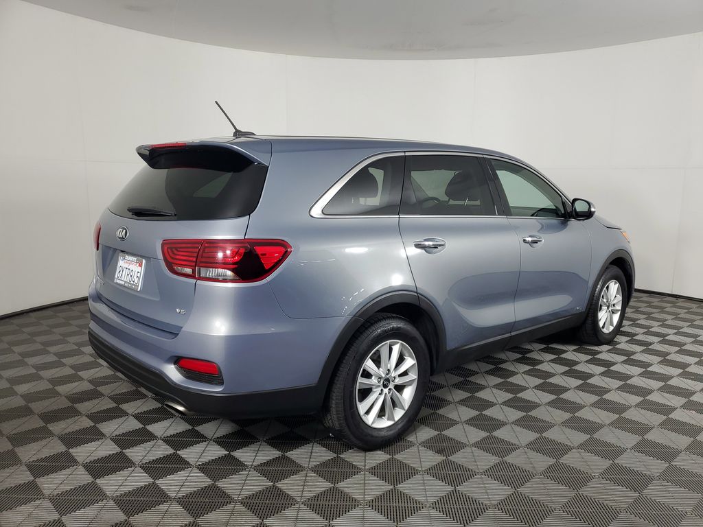 2020 Kia Sorento LX photo 3