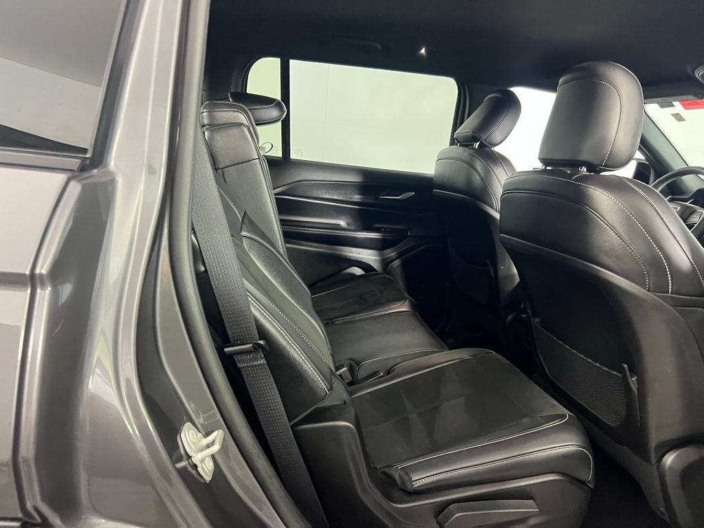 2024 Jeep Grand Cherokee Altitude photo 20