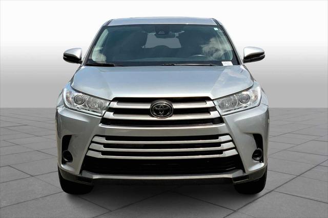 2019 Toyota Highlander LE Plus photo 2