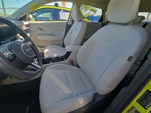 2024 Hyundai Kona SEL photo 3