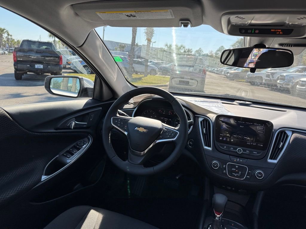 2025 Chevrolet Malibu RS photo 18